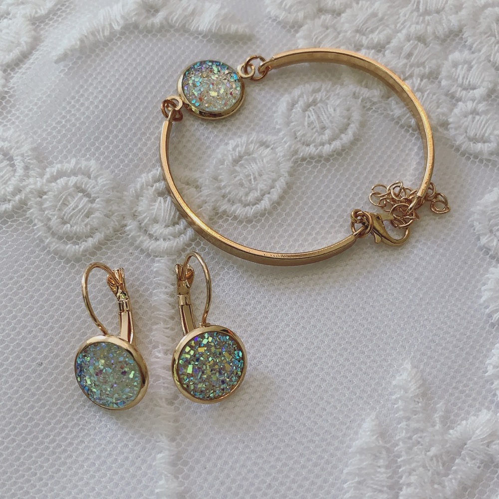 Bracelet & earring set